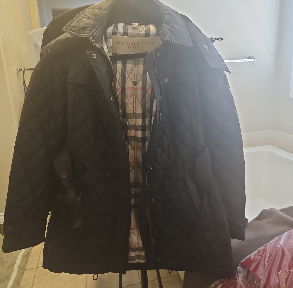 Burberry Black Quilted Puffer Jacket with Signature Check Lining